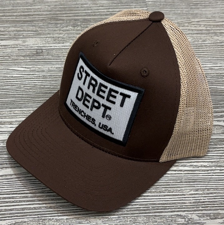 Planet Of The Grapes- street dept trucker hat(brown/khaki)