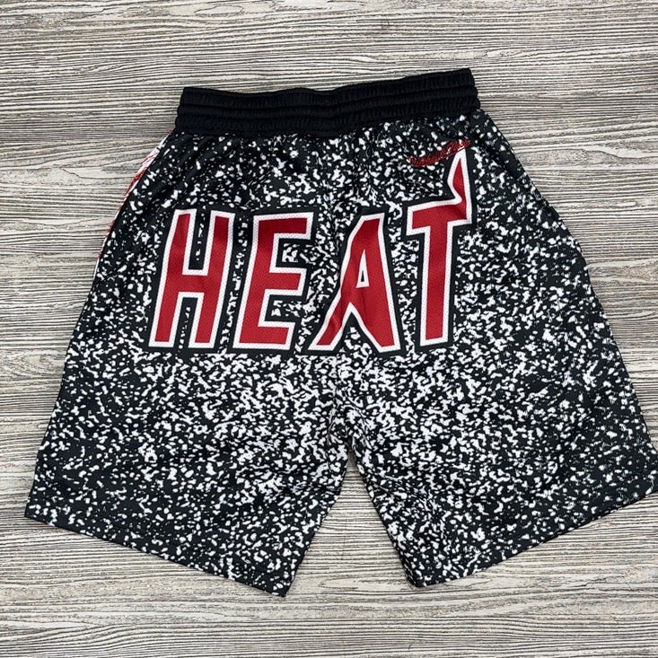 Mitchell & Ness- nba Jumbotron sumimated shorts Heat